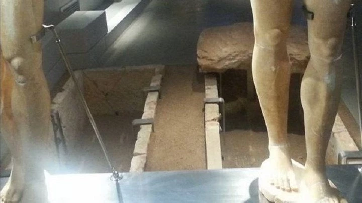 Σπουδαία αρχαιολογική ανακάλυψη στη Λοκρίδα – Στο φως Κούροι της αρχαϊκής περιόδου